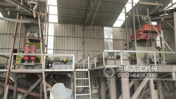 1510液壓對輥破碎機：時產(chǎn)160噸精品砂,出料3-8mm輕松調(diào)!